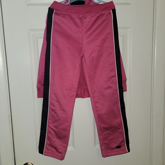 Girls track suit - Picture 3 of 6